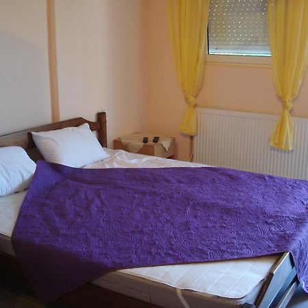 Maria Rooms Vrasna Nea Vrasna Quarto foto