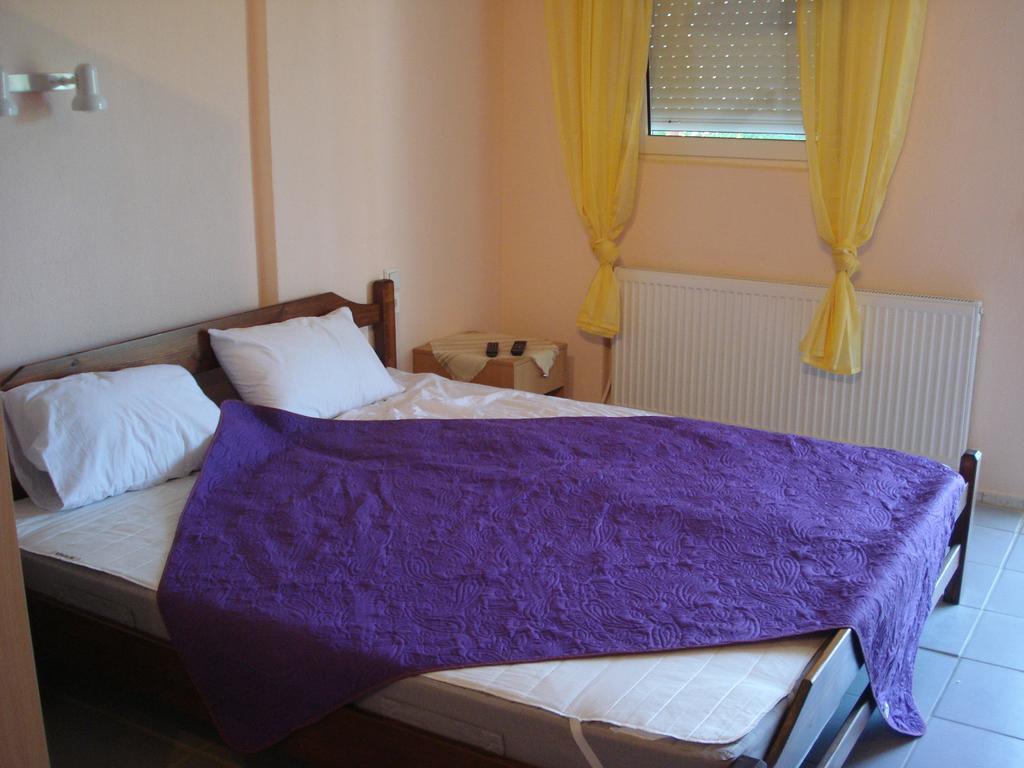 Maria Rooms Vrasna Nea Vrasna Quarto foto