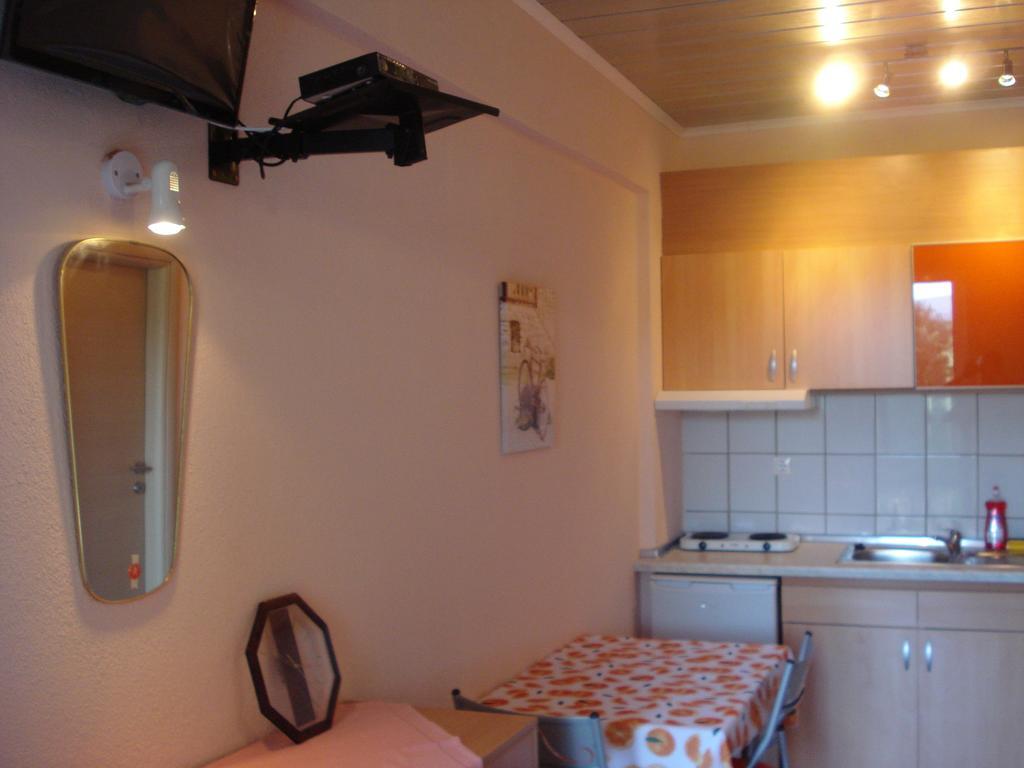 Maria Rooms Vrasna Nea Vrasna Quarto foto